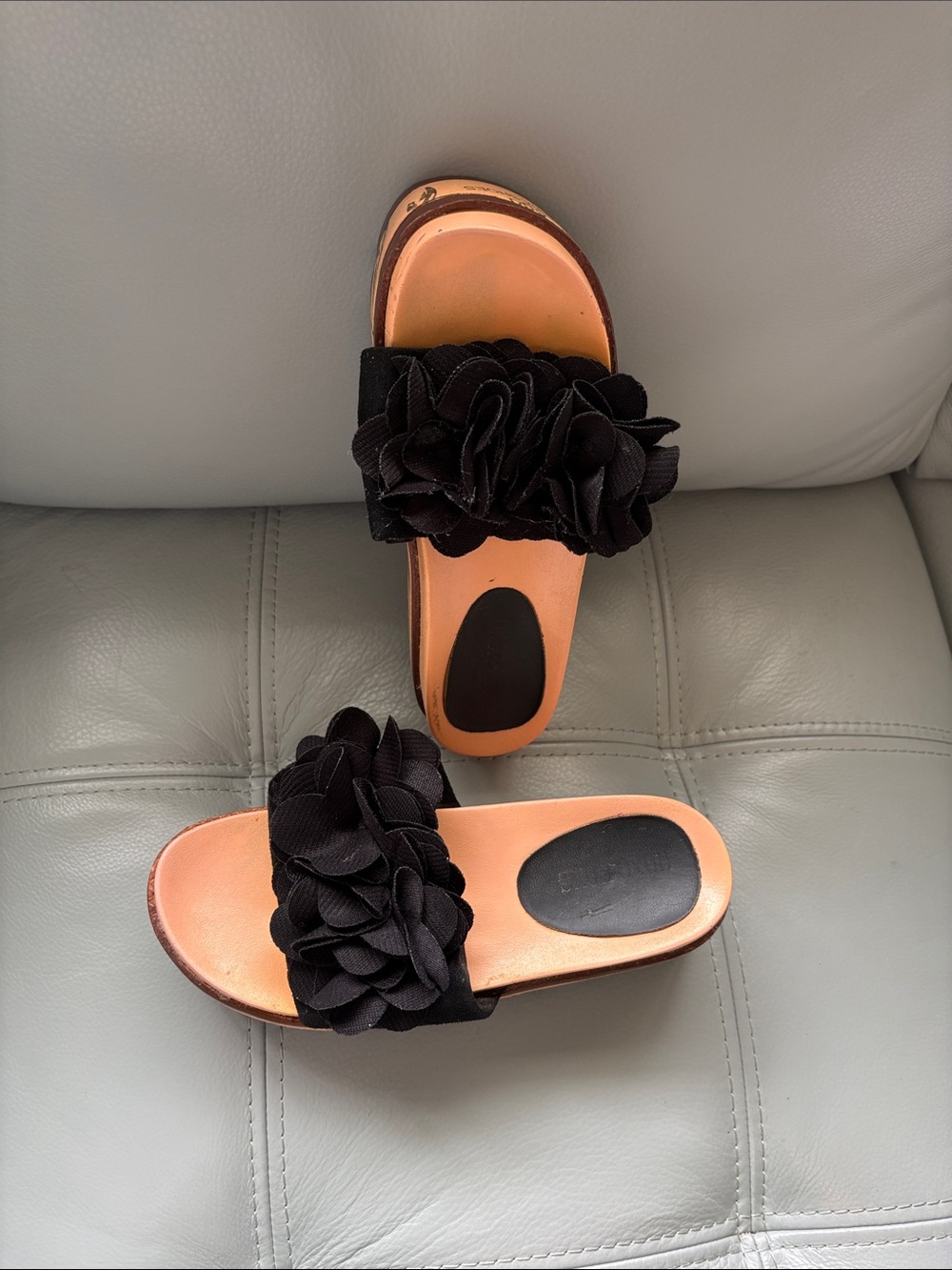 Women's Black Floral Slide Sandals with Cushioned Footbed